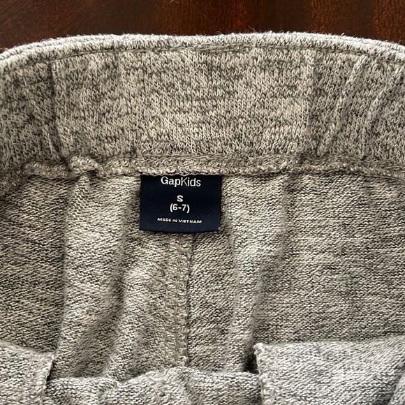 Girl’s pants from GapKids size 6-7 - Picture 4 of 7